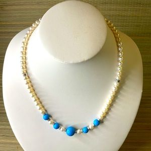 Freshwater round pearl necklace